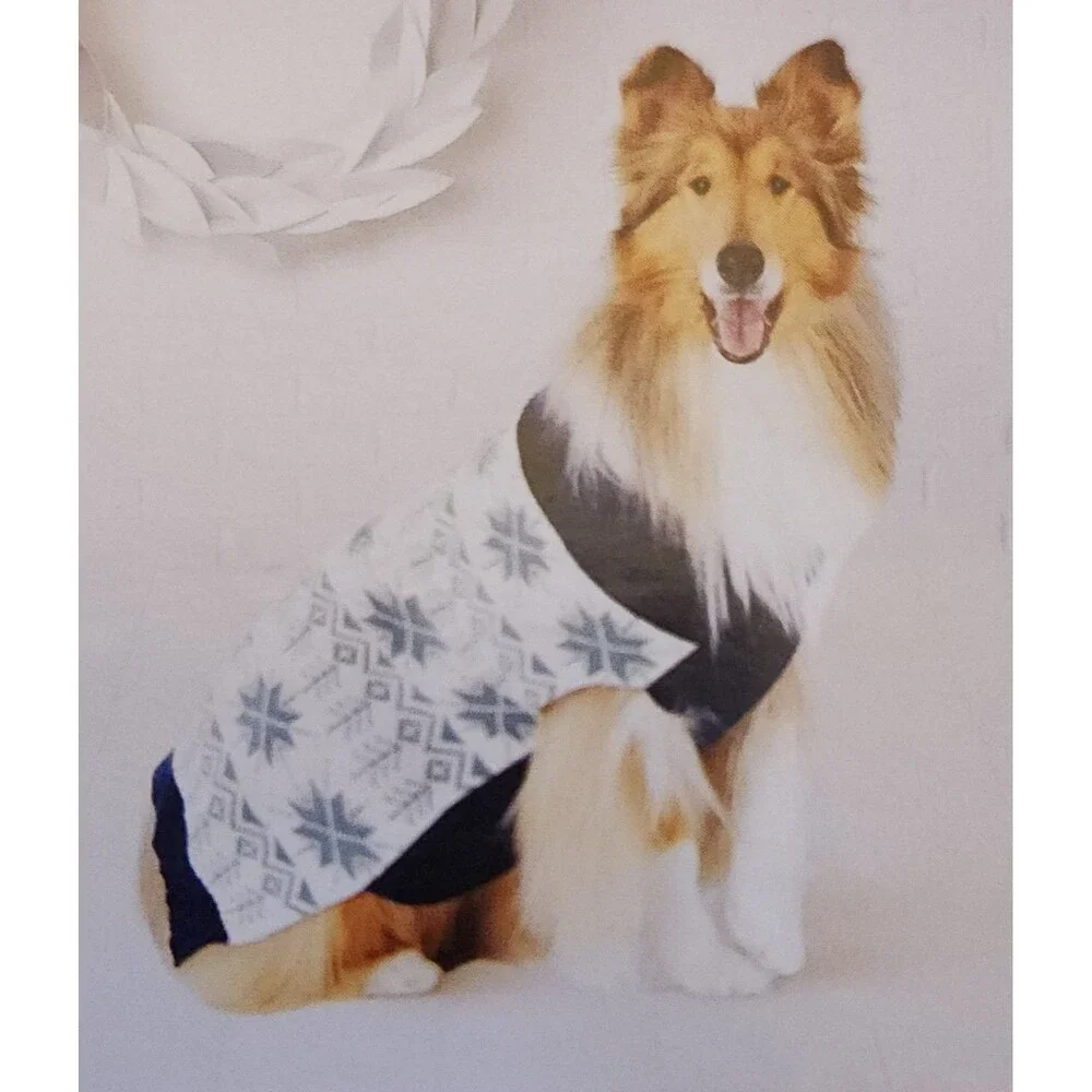 Wondershop Pet Sweater Ivory w/ Green Snowflakes Blue Ribbed Trim Size M